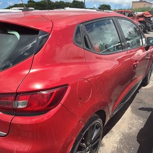 1826 MR 14 - Renault Clio 4 - Registration Fee: Rs 200