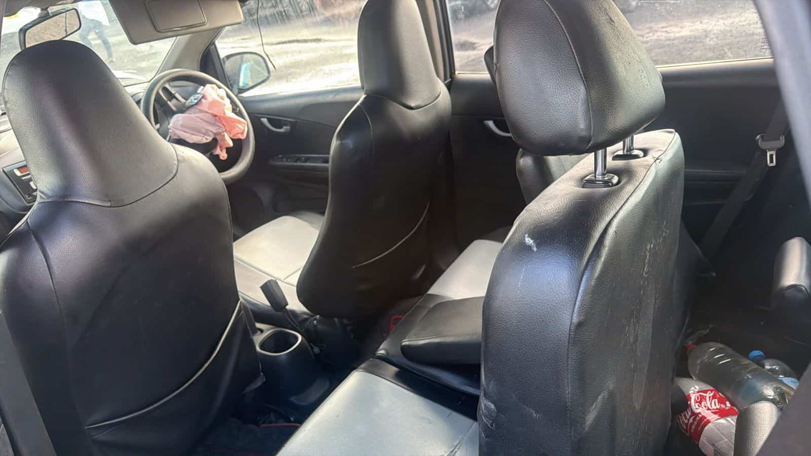 4309 JU 16 – Honda Mobilio Comfort – Registration Fee: Rs 200