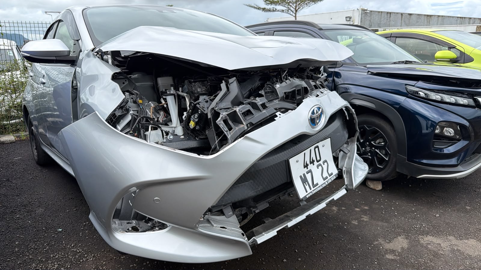 440 MZ 22 – Toyota Yaris Hybrid – Registration Fee: Rs 200